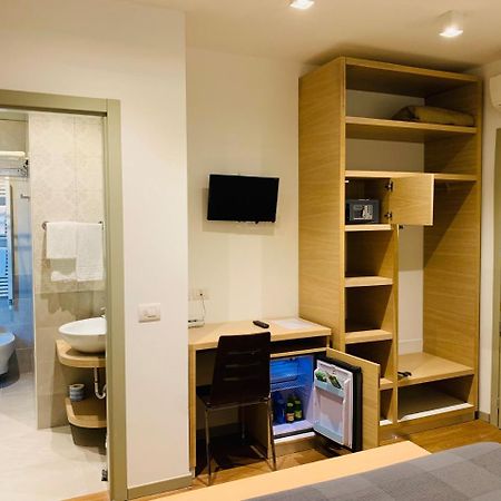Hotel Liane Риччоне Екстер'єр фото